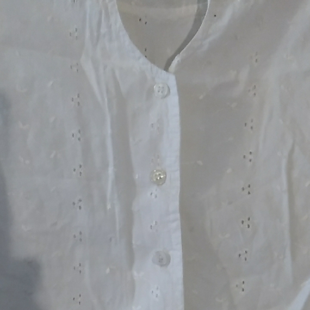 Chic White Button-Up Blouse - image 3